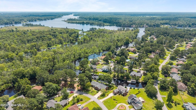110 Mariners Ct, New Bern, NC 28562 - aerial view of residential area featuring a large body of water and a heavily wooded area