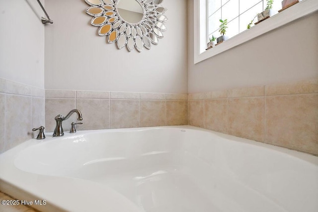 428 Windchime Dr, Wilmington, NC 28412 - full bathroom featuring a bathtub
