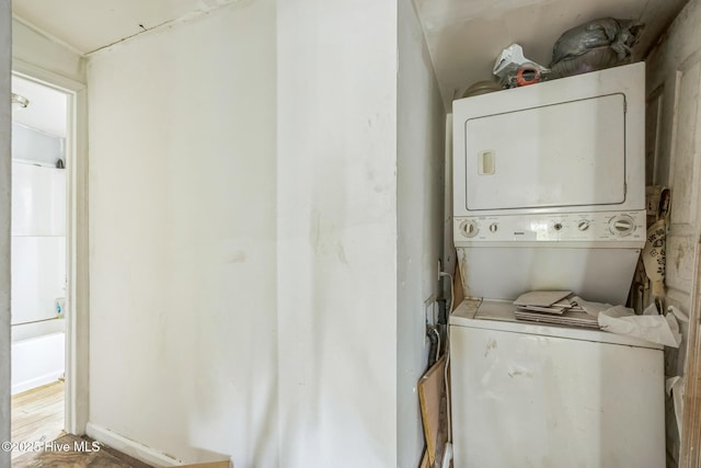 115 Wright St, Wilmington, NC 28401 - laundry room with stacked washing machine and dryer