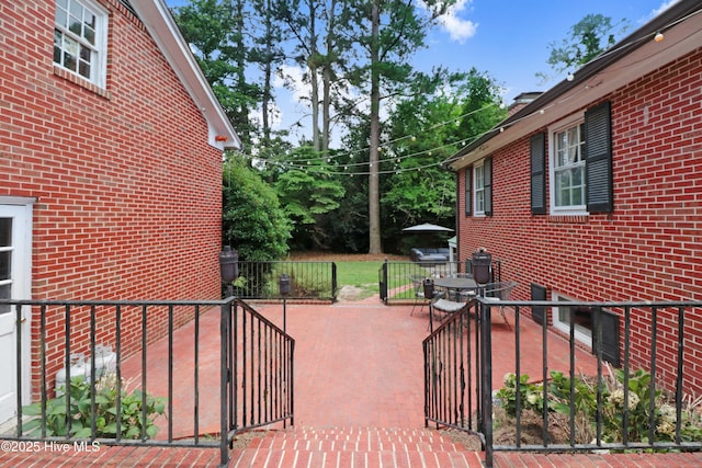 1714 E Walnut St, Goldsboro, NC 27530 - view of patio / terrace