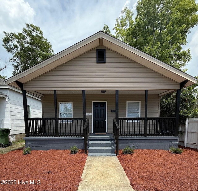 1415 Glenn St, Wilmington, NC 28401 - bungalow-style house featuring a porch