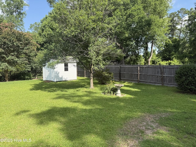 208 Canterwood Ln, New Bern, NC 28562 - fenced backyard with a storage shed