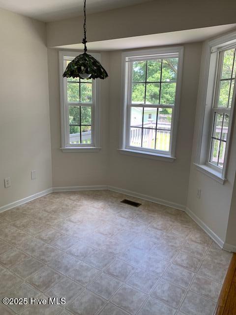 208 Canterwood Ln, New Bern, NC 28562 - empty room featuring baseboards