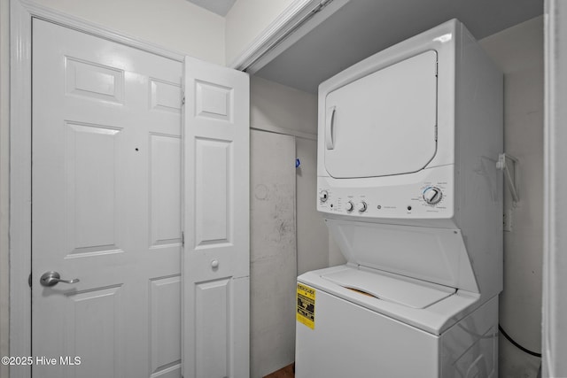 2544 Blake Trl, Wilmington, NC 28409 - laundry area with estacked washer and dryer