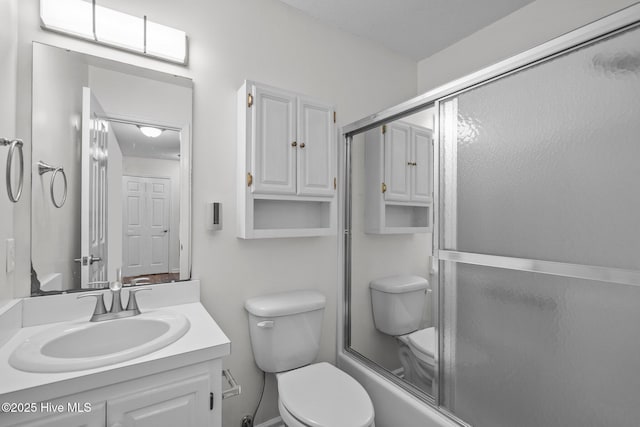 2544 Blake Trl, Wilmington, NC 28409 - bathroom with vanity and enclosed tub / shower combo