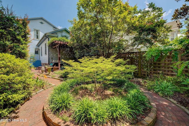 214 Nun St, Wilmington, NC 28401 - view of yard