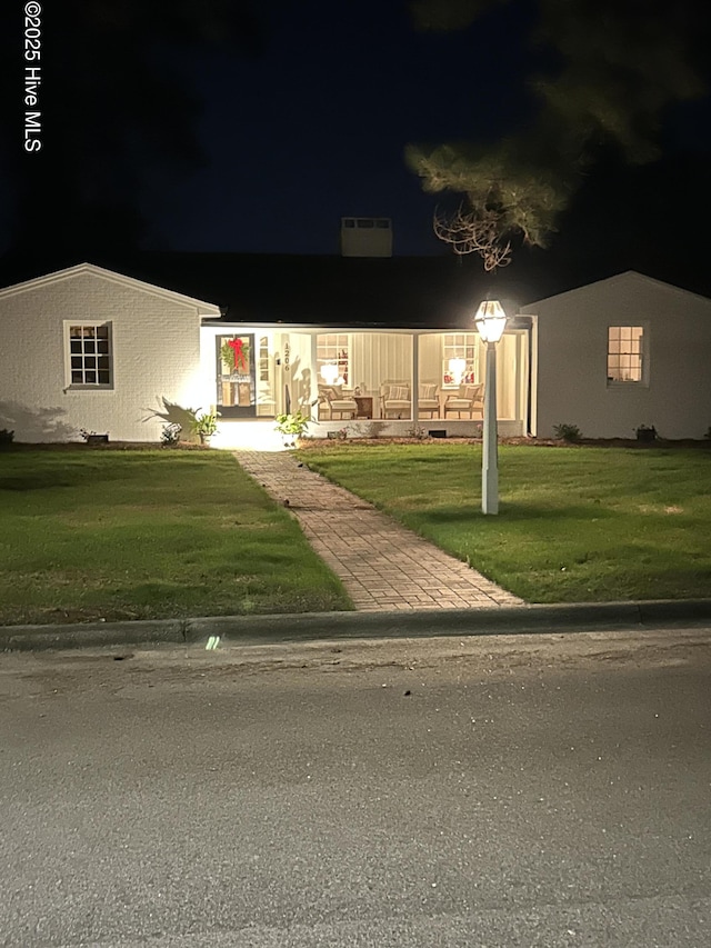 1206 Summit Ave, Washington, NC 27889 - view of front of house featuring a yard