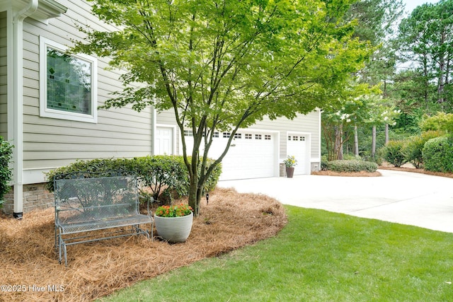 220 October Glory Dr, Wallace, NC 28466 - view of property exterior with driveway