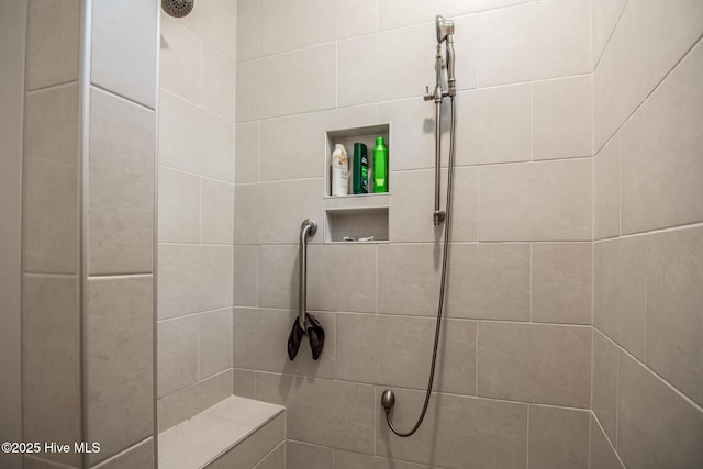 440 Bramble Ln, Clayton, NC 27527 - full bath with tiled shower