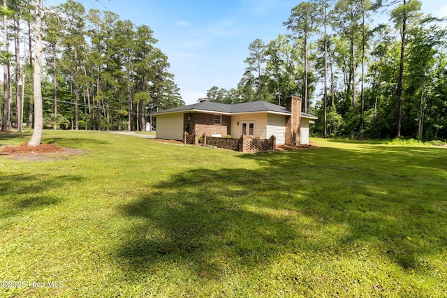 84 White Pine Rd, Lake Waccamaw, NC 28450 - view of grassy yard