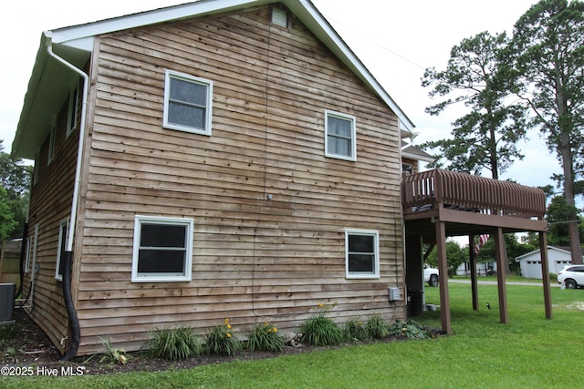 507 Seaview Dr, Edenton, NC 27932 - view of side of home featuring a deck and a lawn