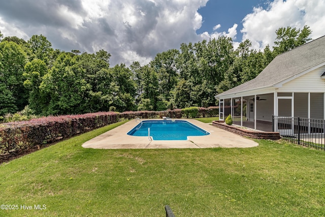 112 Highwoods Dr, Goldsboro, NC 27530 - view of pool featuring a patio, a ceiling fan, a sunroom, and a diving board