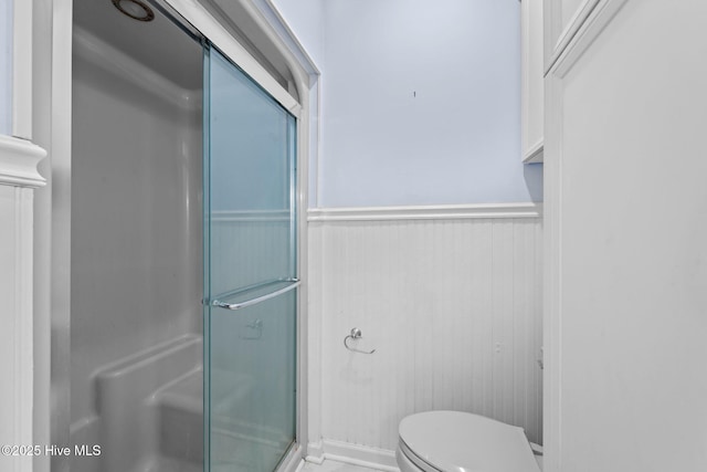 32 Windy Ct, Oriental, NC 28571 - full bathroom with a stall shower and wainscoting