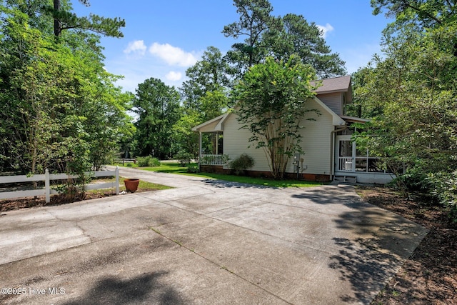 32 Windy Ct, Oriental, NC 28571 - view of home's exterior with covered porch