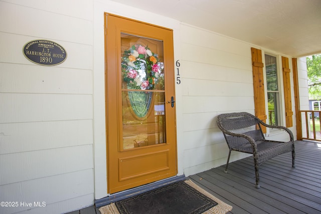 615 E Main St, Aberdeen, NC 28315 - entrance to property featuring covered porch