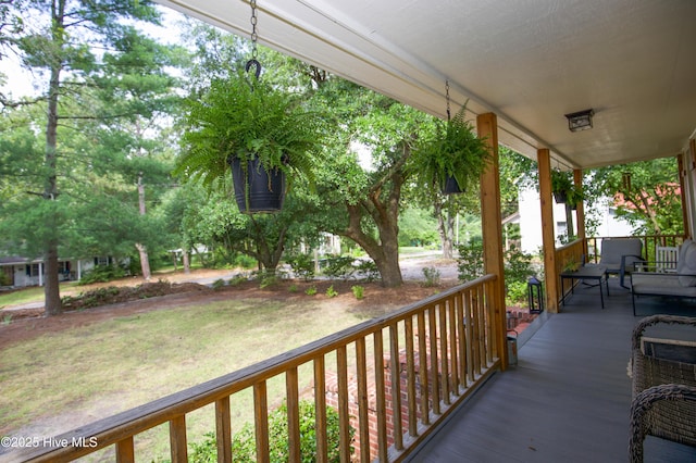 615 E Main St, Aberdeen, NC 28315 - covered porch with a yard