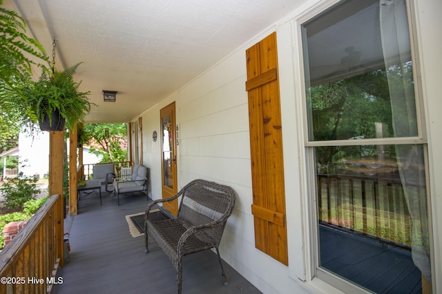 615 E Main St, Aberdeen, NC 28315 - view of covered porch