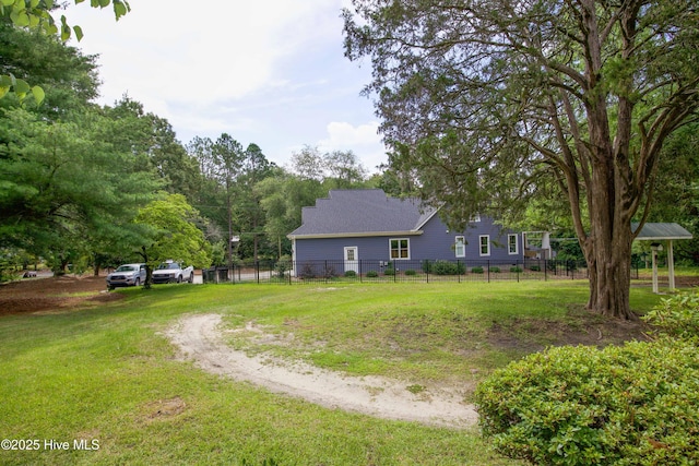 615 E Main St, Aberdeen, NC 28315 - view of yard with driveway