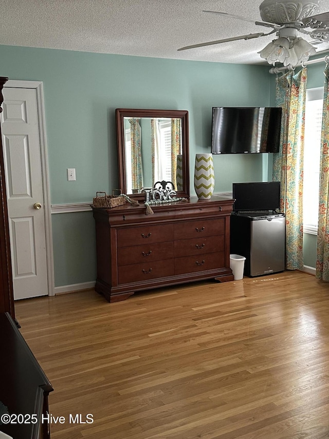 2270 Bella Coola Rd, Lake Waccamaw, NC 28450 - bedroom featuring light wood finished floors and a textured ceiling