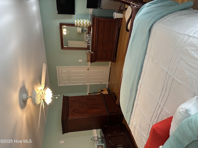 2270 Bella Coola Rd, Lake Waccamaw, NC 28450 - view of bedroom