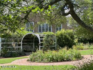 102 W Eden St, Edenton, NC 27932 - view of property's community