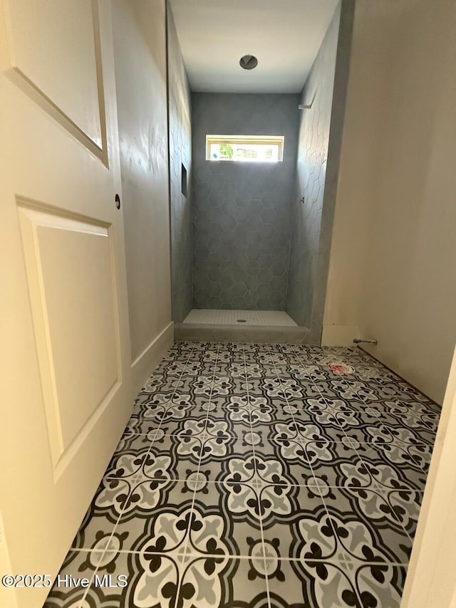 453 Motts Forest Rd Unit 70, Wilmington, NC 28412 - bathroom with a tile shower