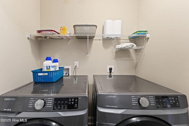 126 NW 14th St, Oak Island, NC 28465 - laundry room with washer and clothes dryer