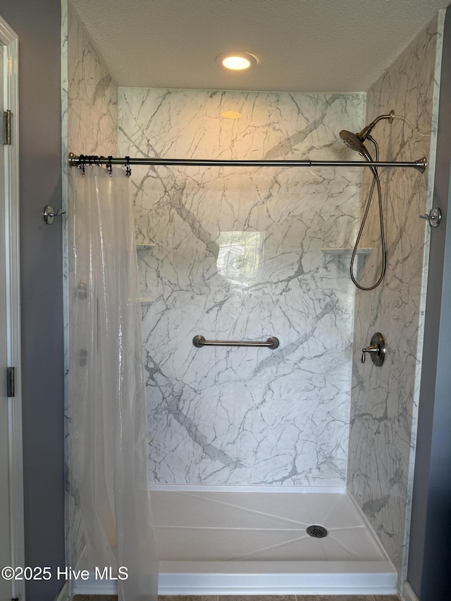 102 Harmony Way, Richlands, NC 28574 - bathroom featuring recessed lighting