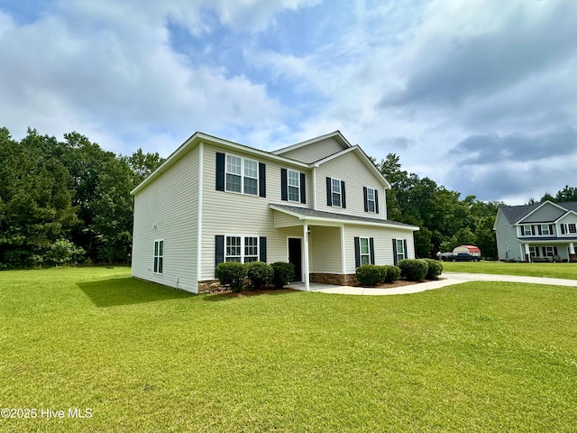 802 Bayhill Ct, Greenville, NC 27858 - traditional-style home featuring a front lawn