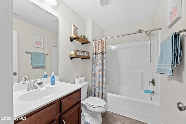 3243 Kellerton Pl, Wilmington, NC 28409 - bathroom featuring vanity, shower / bath combo, and tile patterned floors