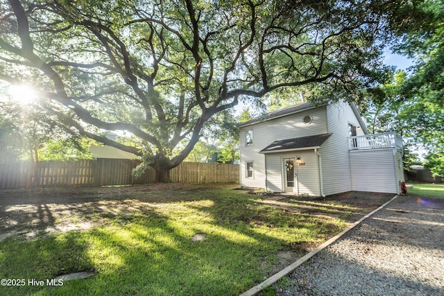 6017 Covenant Ln, Wilmington, NC 28403 - view of yard featuring a balcony