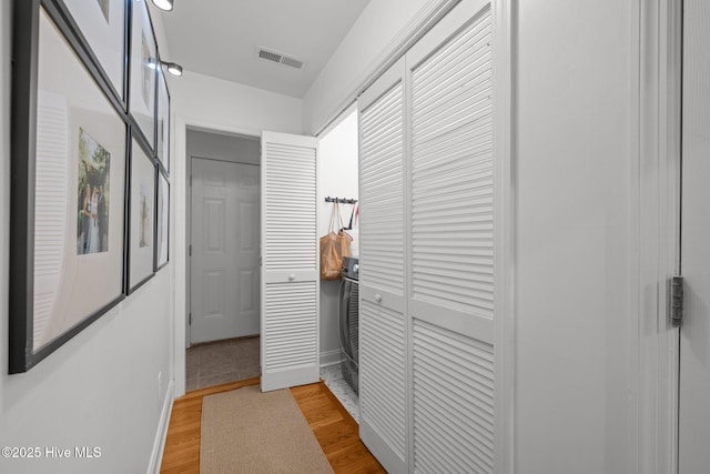 118 Tremayne Dr, New Bern, NC 28560 - corridor featuring light wood-type flooring