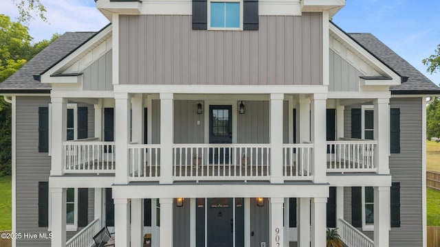 902 College St, Vanceboro, NC 28586 - view of front of home featuring a shingled roof and board and batten siding