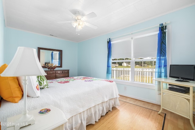 124 Holiday Knl, Hertford, NC 27944 - bedroom featuring light wood-type flooring and ceiling fan