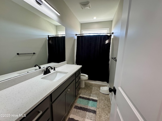 2925 Davenport Rd, Deep Run, NC 28525 - full bath with vanity and curtained shower