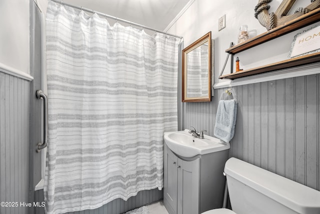 302 Roanoke Trl, Edenton, NC 27932 - bathroom with vanity and a shower with curtain