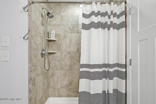 1022 Summer Woods Dr, Wilmington, NC 28412 - bathroom featuring a tile shower