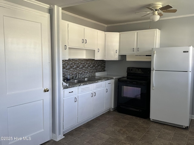 2203 High School Dr, New Bern, NC 28560 - kitchen featuring freestanding refrigerator, black electric range, under cabinet range hood, decorative backsplash, and a ceiling fan