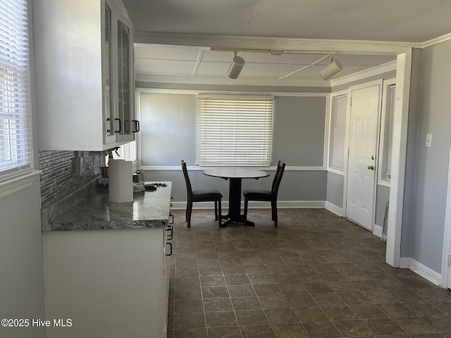 2203 High School Dr, New Bern, NC 28560 - dining room featuring baseboards