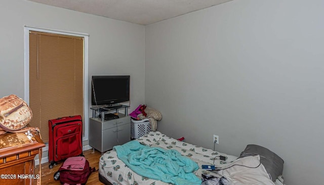 105 Woodside Ct, Jacksonville, NC 28546 - bedroom with wood finished floors