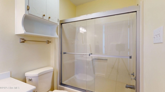 5410 Trade Winds Rd, New Bern, NC 28560 - full bath with toilet and vanity