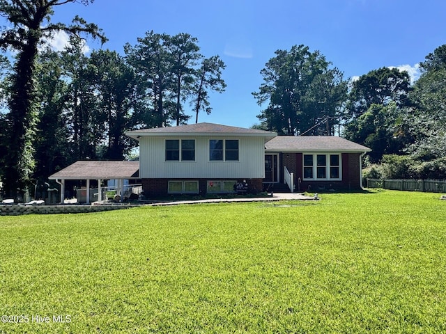 2111 Neuse Cliffs Dr, New Bern, NC 28560 - split level home with brick siding