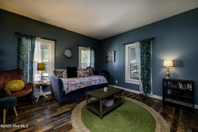 507 Blades Ave, New Bern, NC 28560 - living area with wood finished floors and baseboards