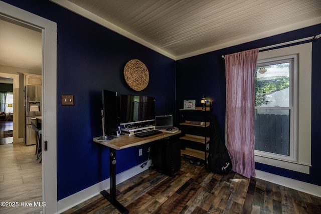 507 Blades Ave, New Bern, NC 28560 - office with wood finished floors and baseboards