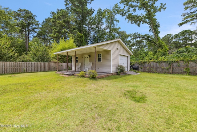 820 Jackeys Creek Ln SE, Leland, NC 28451 - fenced backyard with a detached garage