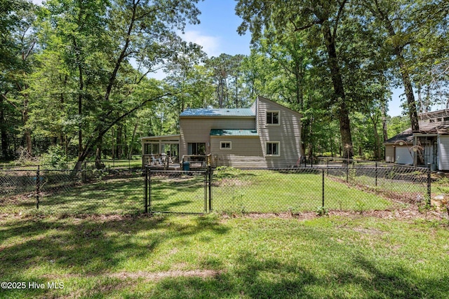 120 Croatan Ln, New Bern, NC 28562 - fenced yard featuring a gate