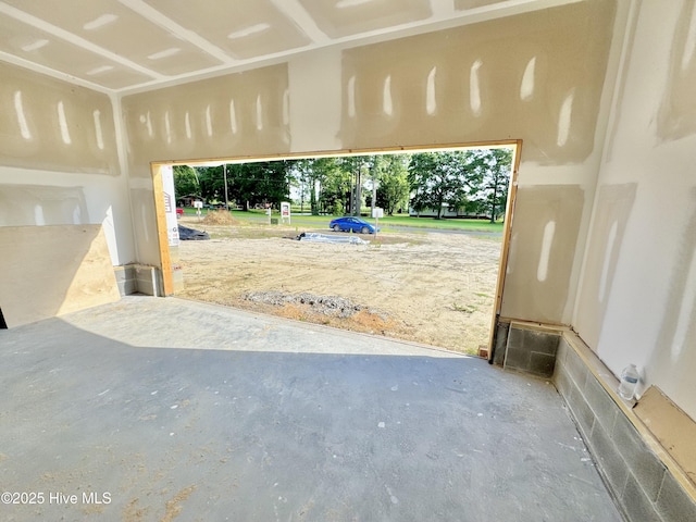 919 Albrittons Rd, Kinston, NC 28504 - view of garage