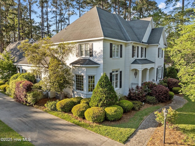 3902 Kipling Ct, Greenville, NC 27834 - view of side of home with roof with shingles