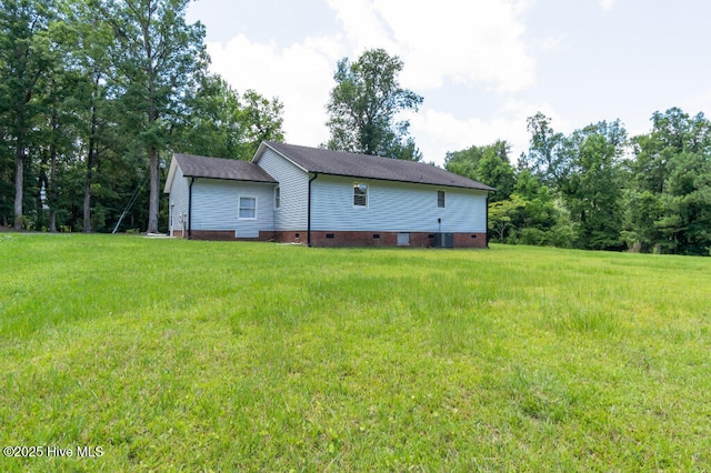 5025 NC Highway 55 E, New Bern, NC 28560 - back of house with crawl space and a yard