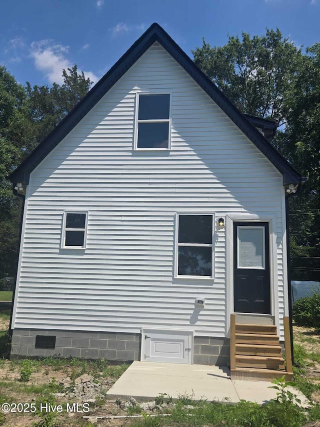 317 Whitfield Dr, Goldsboro, NC 27530 - rear view of house featuring entry steps